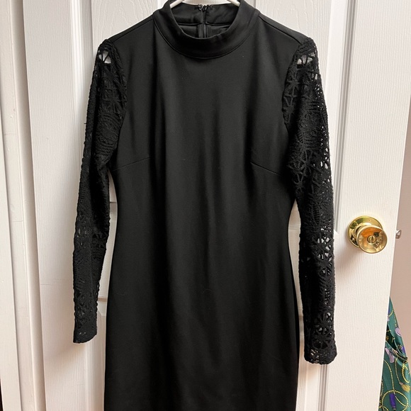 Lulus Bodycon lace sleeve dress - Picture 2 of 5